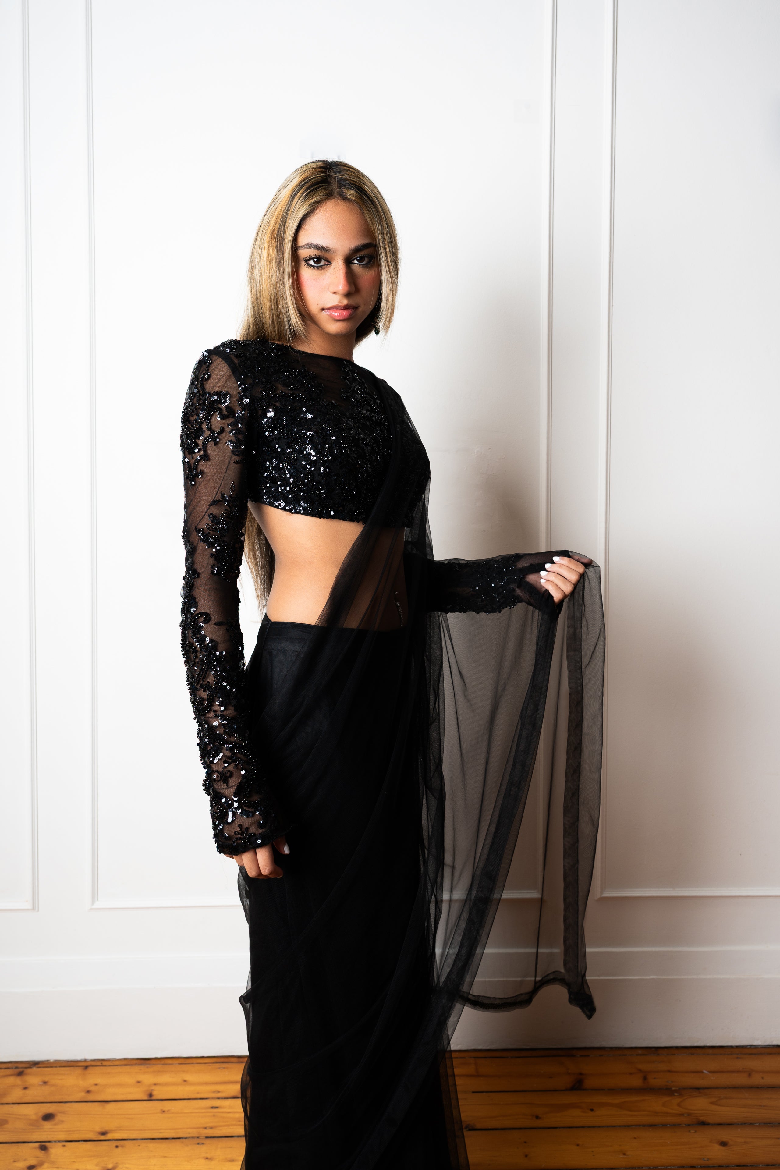 Embroidery Blouse & Tulle Pre-Pleated Sari (Set)